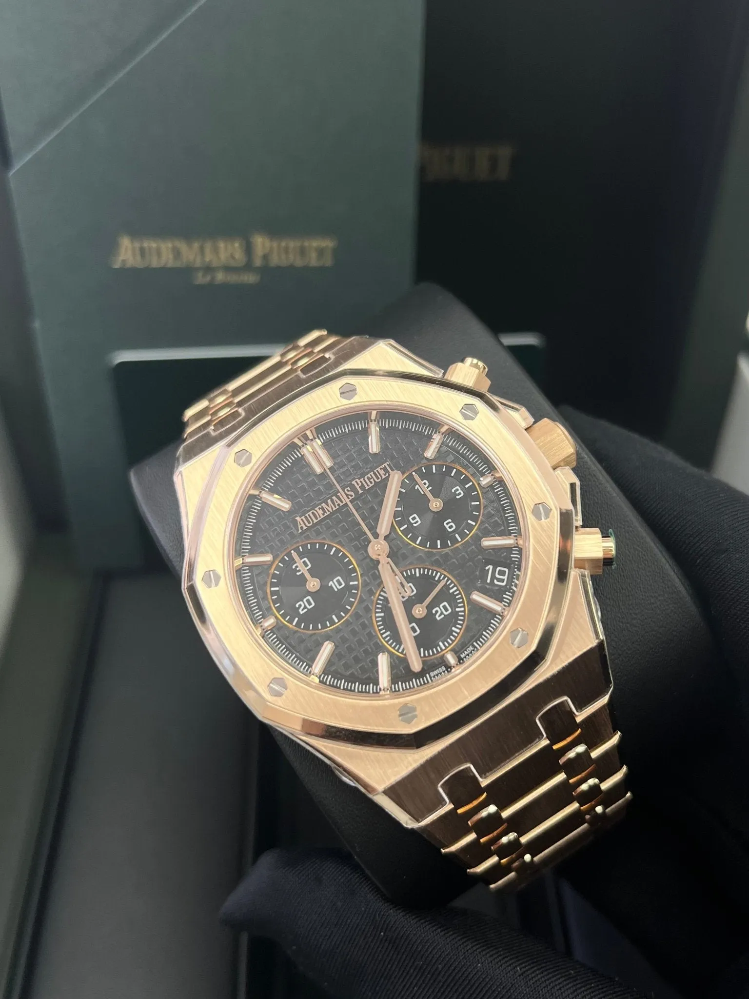 Audemars Piguet ROYAL OAK SELFWINDING CHRONOGRAPH “50TH ANNIVERSARY”