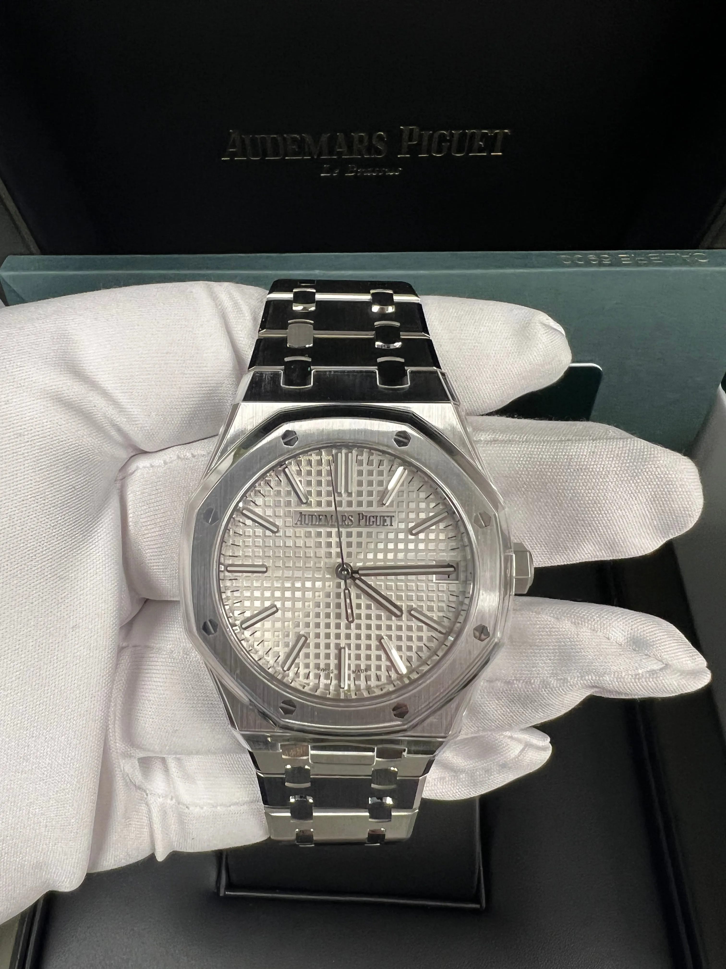 Audemars Piguet ROYAL OAK SELFWINDING "50TH ANNIVERSARY" White Dial Ref. 15510ST.OO.1320ST.03