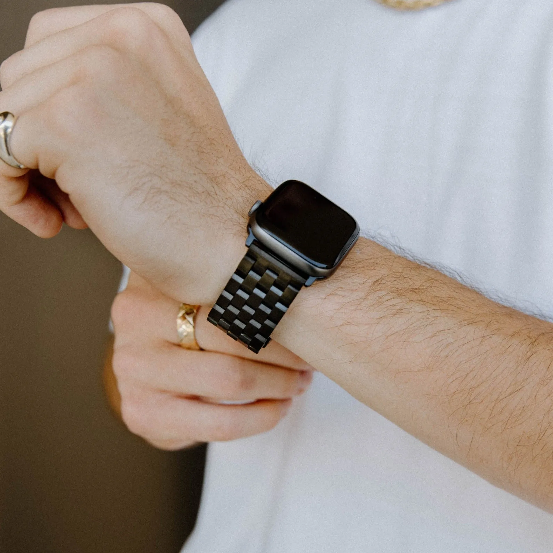 METAL Apple Watch Strap - Black Edition