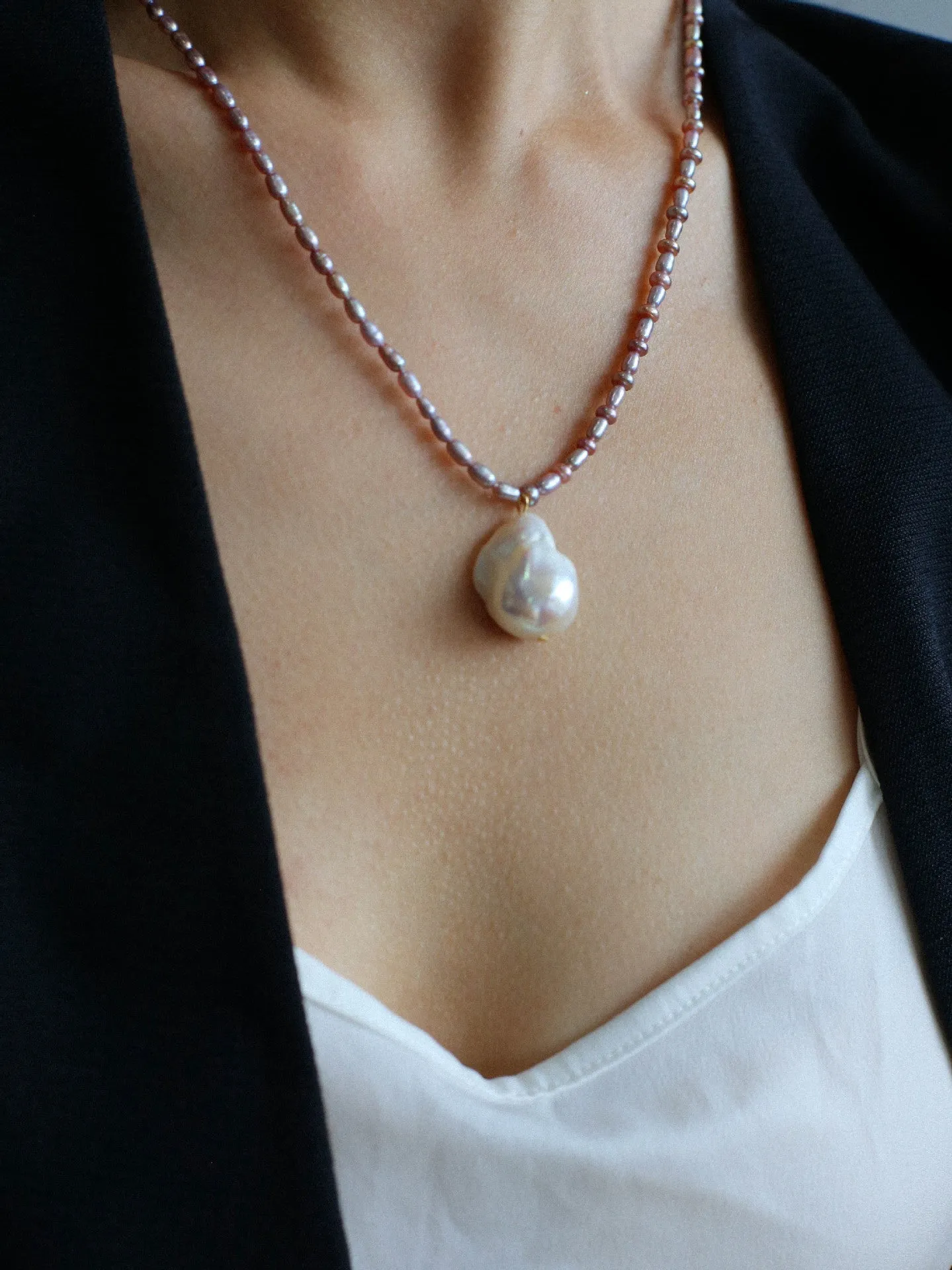 Rice Pearl and Purple Baroque Pearl Pendant Necklace